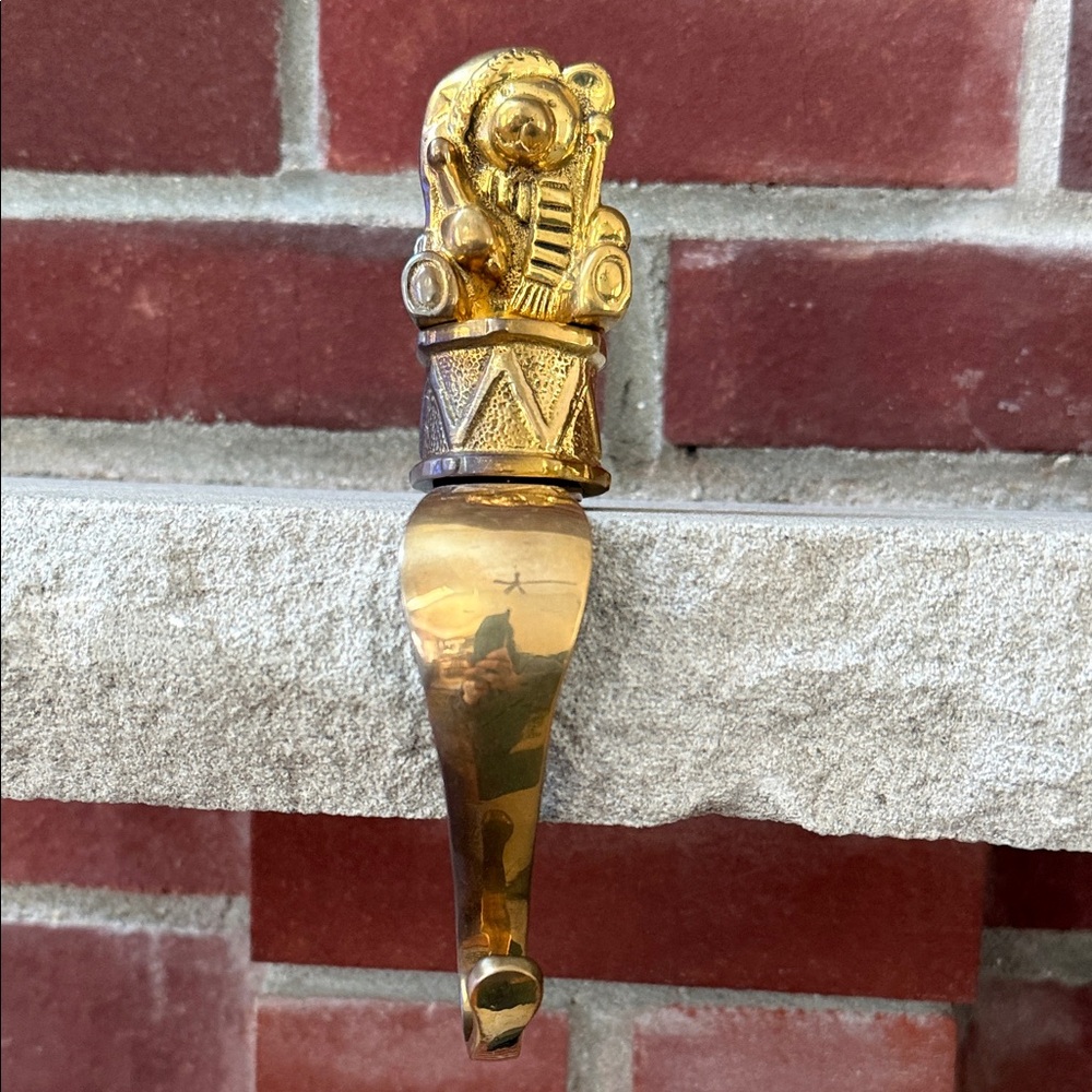Bear vintage solid brass stocking hanger